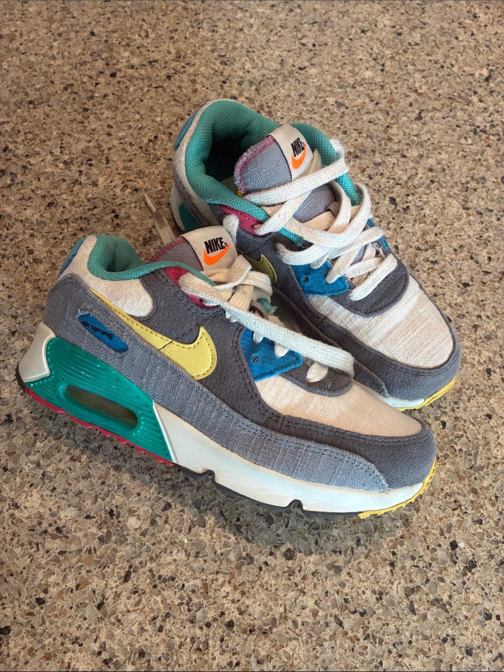 This Nike Air Max 90 "Sprung" With Butterfly Graphics DQ7761 001 Sz 3Y